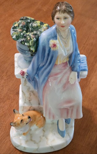 Vintage 1989 royal doulton - royal,