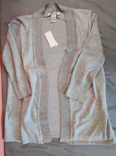 Women grace three - women's, quarter