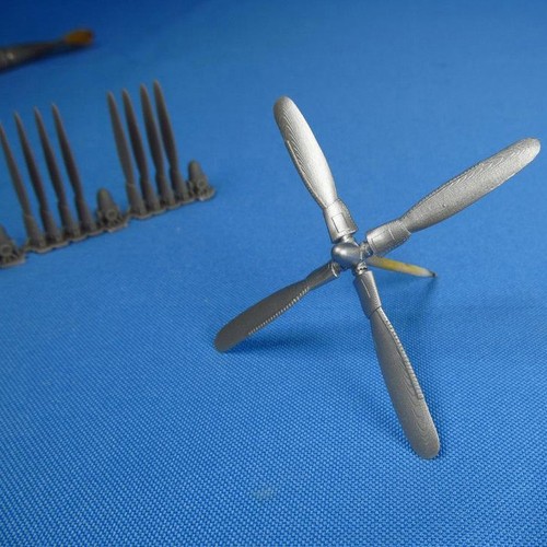 Superfortress propellers - b-29,