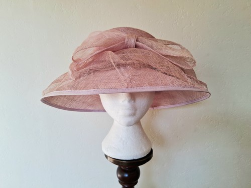 Beautiful wide brim - , pink