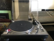 Technics SL-1210 Mk2 Direct