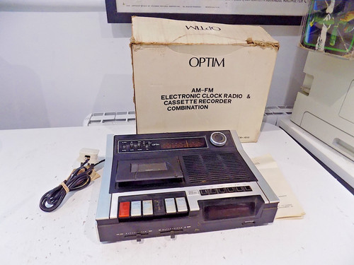 Optim vintage digital clock - digital,