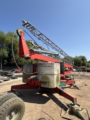 Self erecting tower crane - tower,