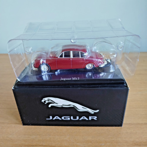 Jaguar mk2 red diecast model - mk2,