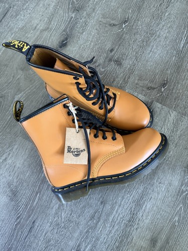 Nwt martens 1460 pumpkin - dr.,
