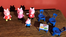 PEPPA PIG 4 FIGURES CHAIRS &