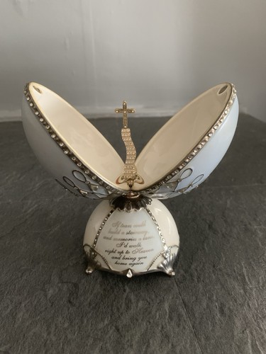 Wind musical ornament - wind, up