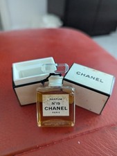 CHANEL No 19 Parfum Miniature