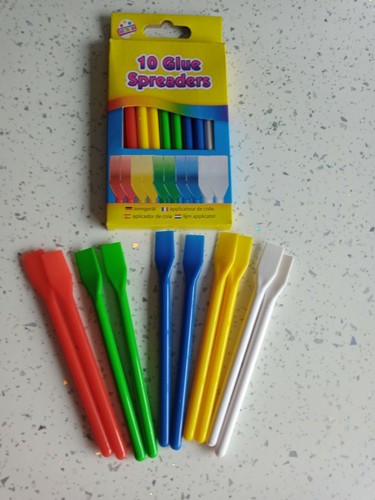 Plastic glue spreaders - plastic,