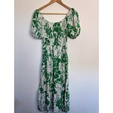 Boohoo green white floral