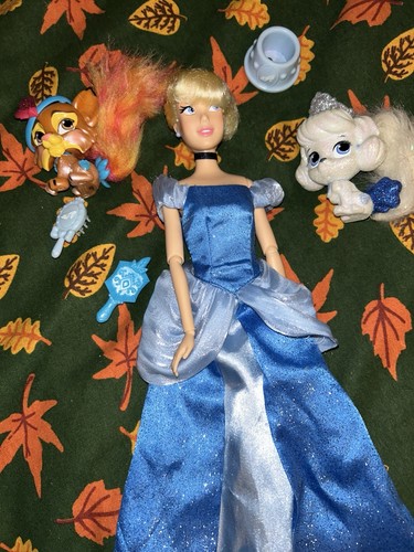 Disney store cinderella doll - cinderella,