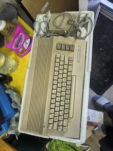 Vintage boxed commodore 64c - vintage,