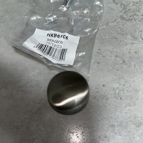 Knob handle howdens - 2,