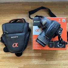 Sony A230 10.2MP Digital SLR Camera - Black (Kit w/ 18-55mm f3.5/5.6 Lens) & Bag