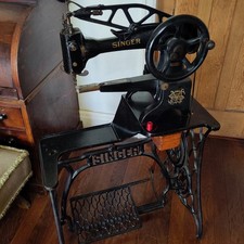  Singer 29K 58 Patcher, Heavy Duty Sewing Machine with Treadle table base