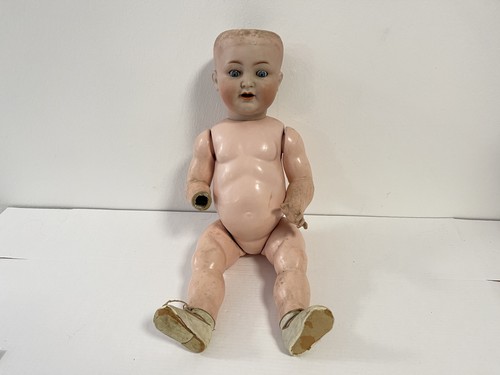 Artist doll collector - ,