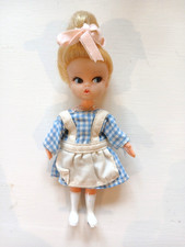 Hasbro Palitoy Dolly Darling