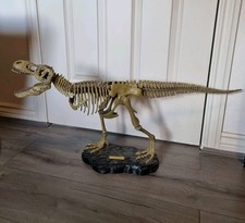 Rex tyrannosaurus - t,