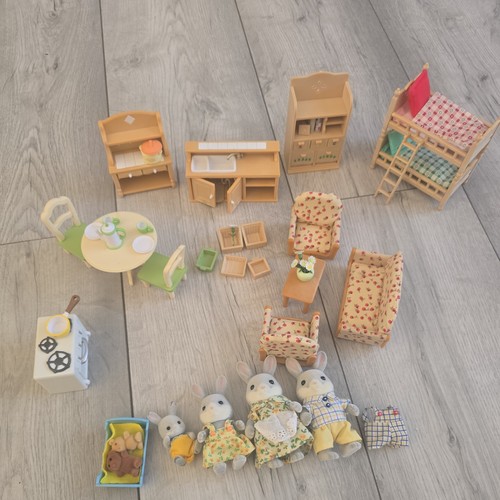 Sylvanian families bundle - sylvanian, of