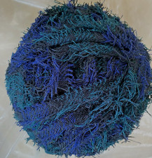 Thick, recycled, pure wool