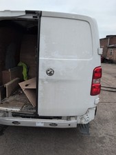 VAUXHALL VIVARO L2H1 2900