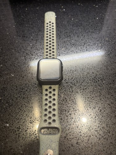 Apple watch 2nd - watch, 40mm
