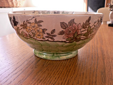 A LOVELY VINTAGE MALING LUSTRE