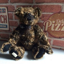 Dean’s Artist Bear Leonard.