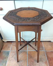 Antique carved oak lamp - , table