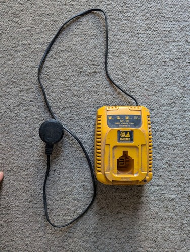 Dewalt de9135 battery charger - de9135,