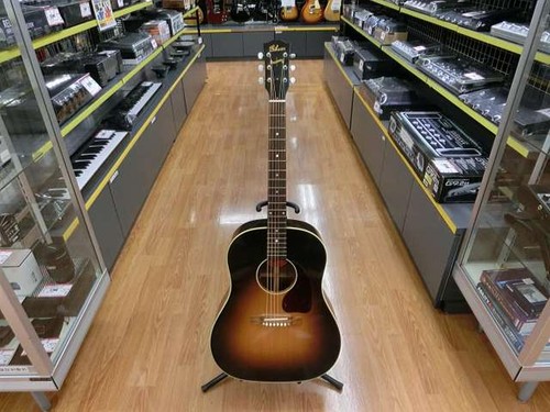 Gibson custom shop 1942 banner - gibson,
