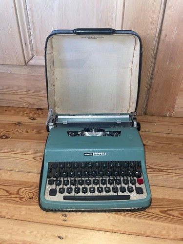 Olivetti lettera with - lettera,