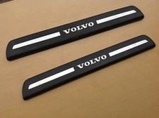 VOLVO V50 S40 KICK PLATE FRONT SILL DOOR STEP TRIM COVER PAIR 2004-12 08622671