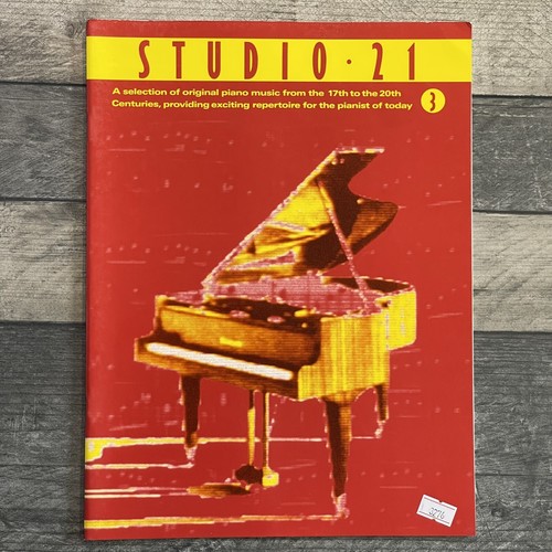Studio selection of - studio, 21