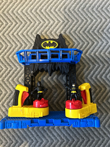 Imaginext batman batcave - imaginext,