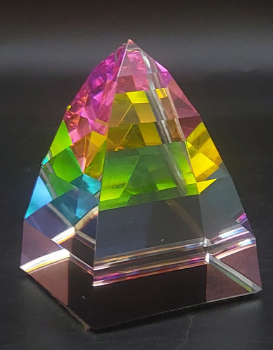 Swarovski large pyramid - ,