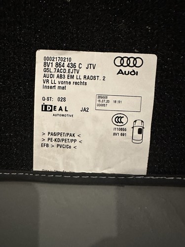 Set unused audi car mats - set,
