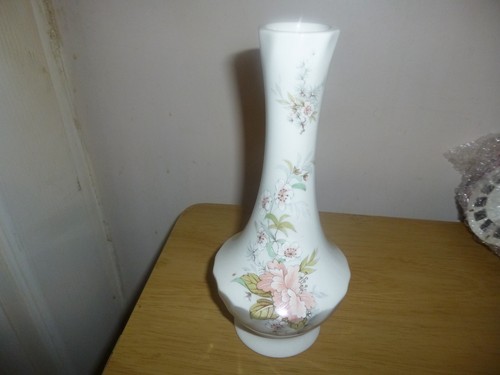 Vintage melba ware vase 20cm - melba, vase.