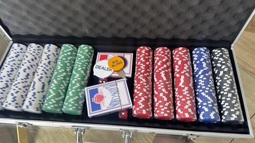 Brand new poker set 500 - new,