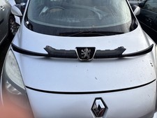 PEUGEOT 206 FRONT GRILLE AND