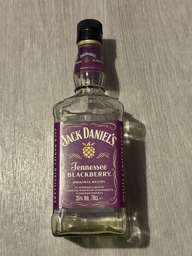 Empty jack daniels blackberry - daniels,