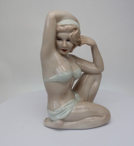 Figurine bathing beauty sexy - bathing,