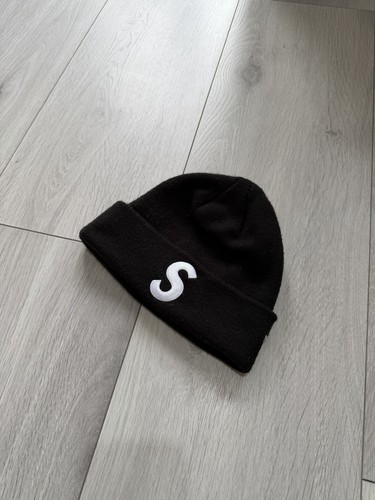 Black supreme logo beanie - black, s