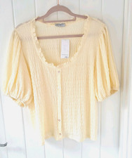 Ladies Size Uk 22 Cream Short