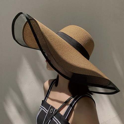 Elegant wide brim straw hat - brim,