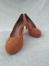 CLARKS (ANIKA KENDRA) SOFT WEAR WOMENS ORANGE SUEDE HEELED COURT SHOES Sz UK 5 D