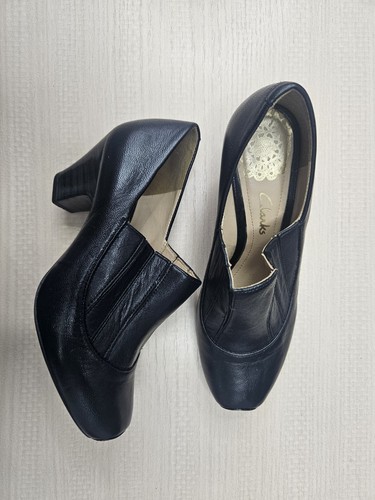 Clarks black leather - leather, court