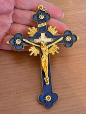Large baroque style goldtone - baroque,