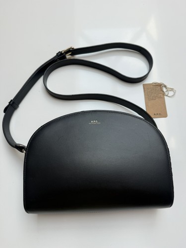 Demi lune half moon - demi,