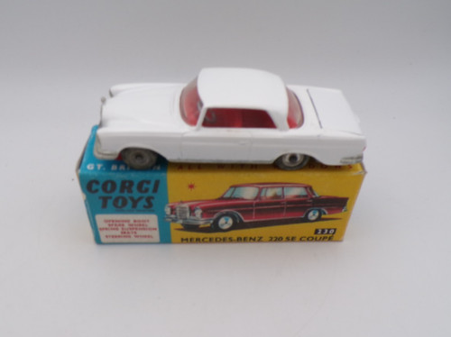 Corgi toys 230 mercedes - toys,
